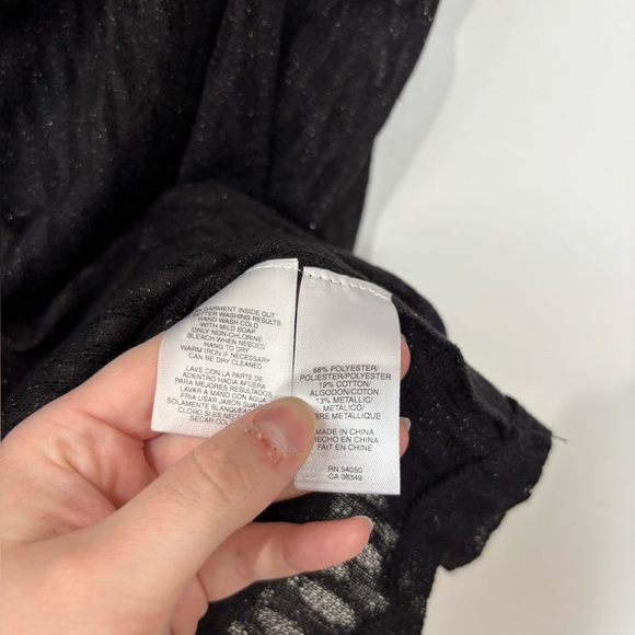 🎉4/30$🎉 Jones New York Black Sheer Cowl Neck Top - Size Large - Picture 4 of 5